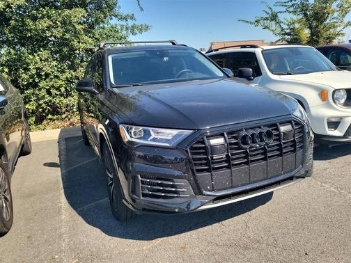 2023 Audi Q7 55 Premium Plus