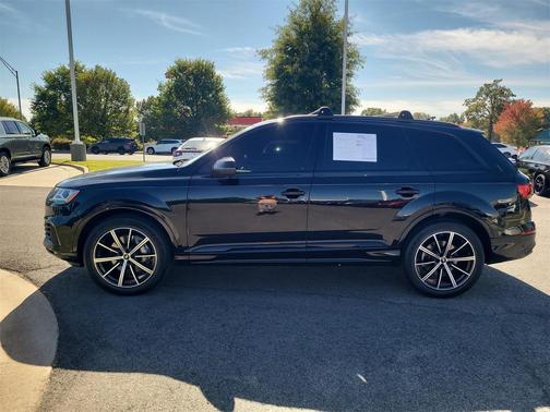 2023 Audi Q7 55 Premium Plus