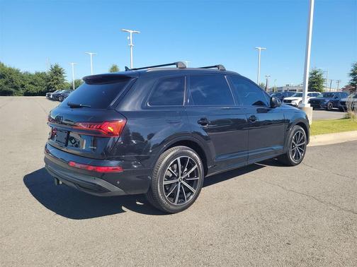 2023 Audi Q7 55 Premium Plus