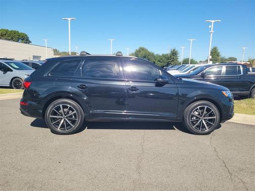 2023 Audi Q7 55 Premium Plus