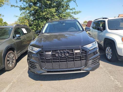 2023 Audi Q7 55 Premium Plus