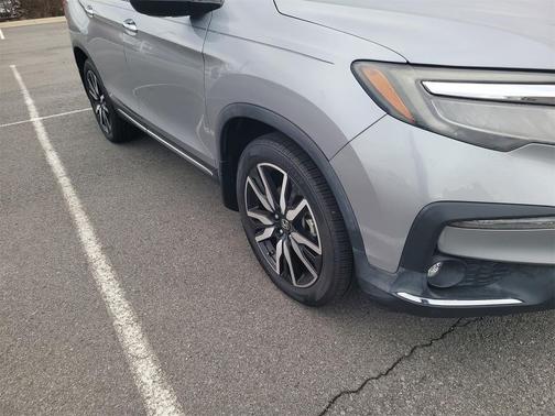 2020 Honda Pilot Touring 8-Passenger