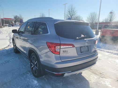 2020 Honda Pilot Touring 8-Passenger