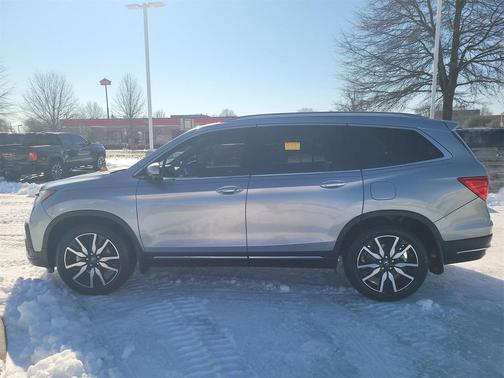 2020 Honda Pilot Touring 8-Passenger