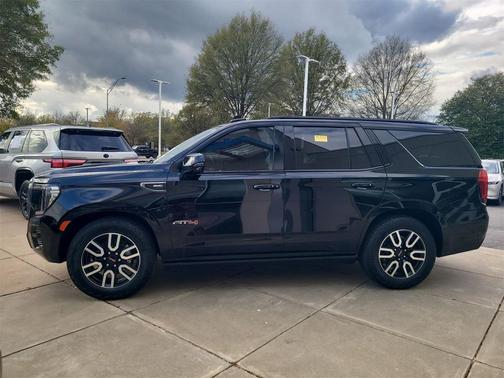 2024 GMC Yukon 4WD AT4