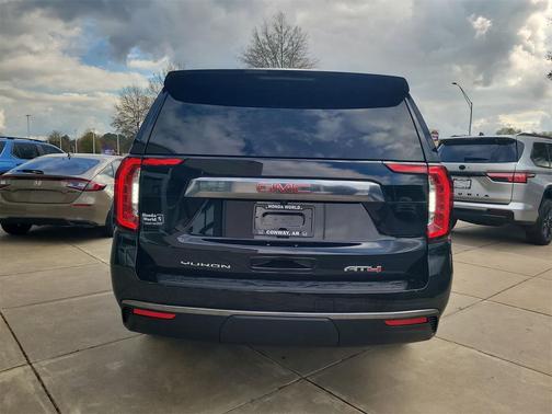 2024 GMC Yukon 4WD AT4