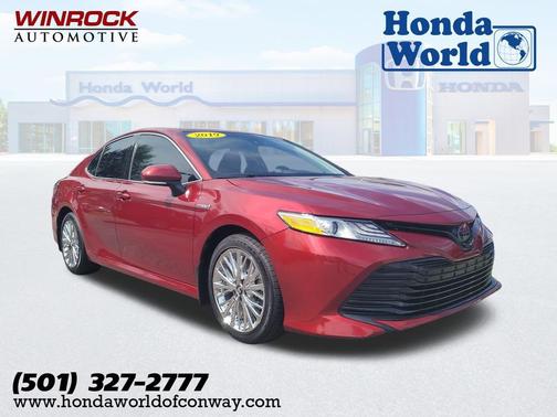 2019 Toyota Camry Hybrid XLE