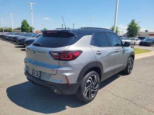 Sterling Gray Metallic 2025 Chevrolet Trailblazer RS