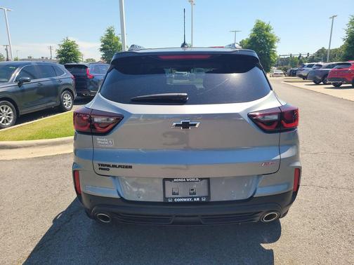Sterling Gray Metallic 2025 Chevrolet Trailblazer RS