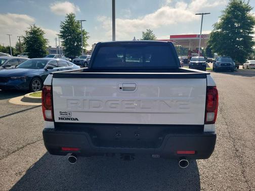 Platinum White Pearl 2026 Honda Ridgeline Black