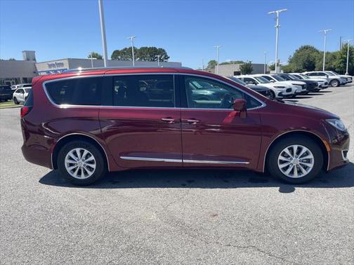 2018 Chrysler Pacifica Touring-L