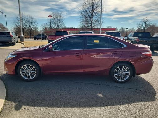 2017 Toyota Camry SE