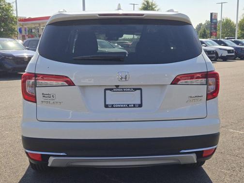 2019 Honda Pilot Touring 8-Passenger