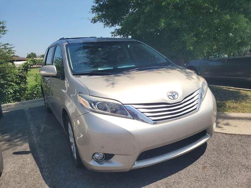 Creme Brulee 2015 Toyota Sienna Limited
