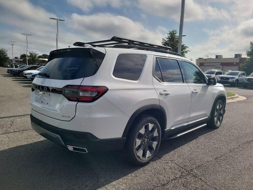 Platinum White Pearl 2026 Honda Pilot Elite
