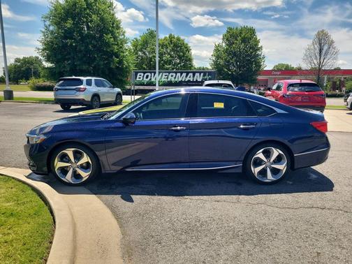 Obsidian Blue Pearl 2019 Honda Accord Touring 2.0T