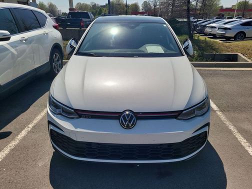 2024 Volkswagen Golf GTI 2.0T SE DSG