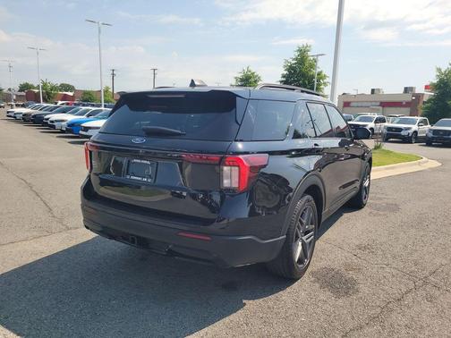 Agate Black Metallic 2025 Ford Explorer ST-Line