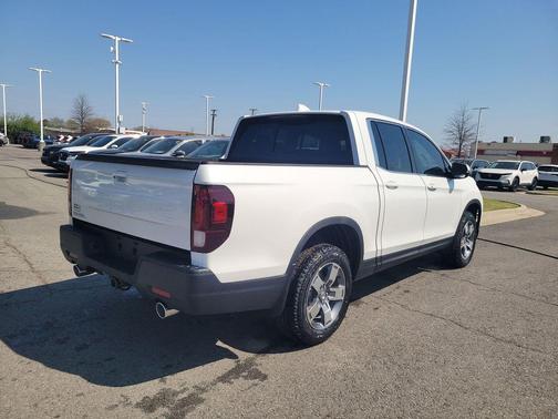 Platinum White Pearl 2026 Honda Ridgeline RTL