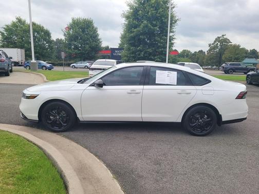 Platinum 2025 Honda Accord SE