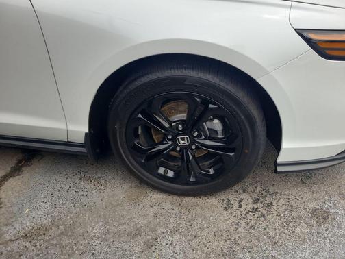 Platinum 2025 Honda Accord SE