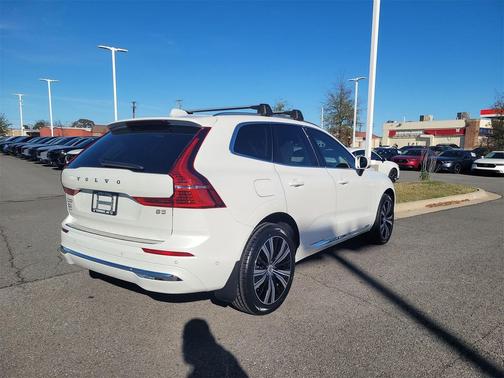 2022 Volvo XC60 B5 Inscription