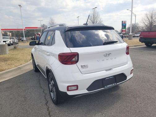 2024 Hyundai VENUE Limited