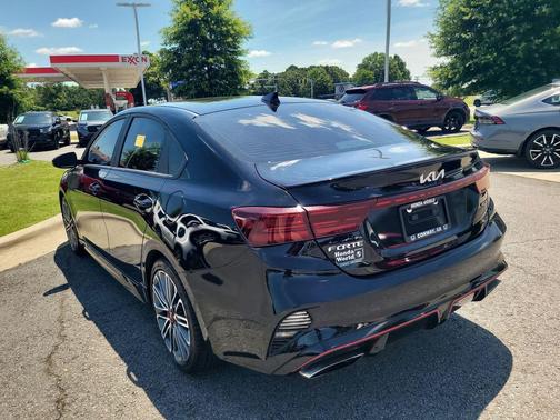 Aurora Black 2024 Kia Forte GT