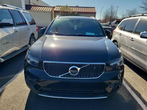 2019 Volvo XC40 T5 Momentum