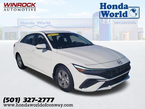 2025 Hyundai ELANTRA SE