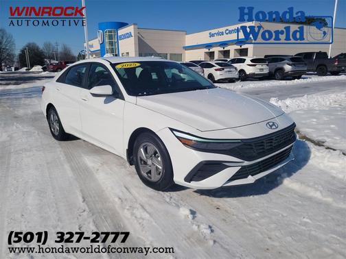 2025 Hyundai ELANTRA SE