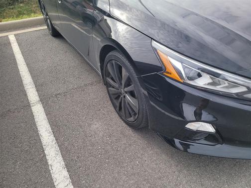 2022 Nissan Altima SR FWD