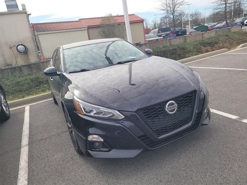 2022 Nissan Altima SR FWD