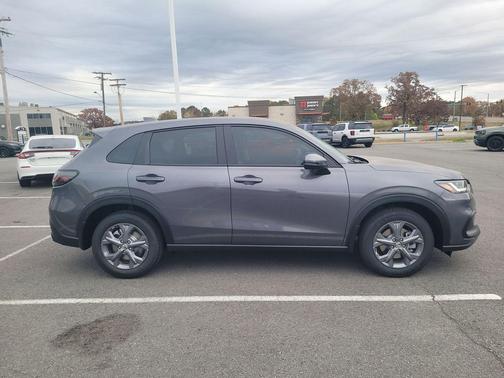 Modern Steel Metallic 2026 Honda HR-V LX