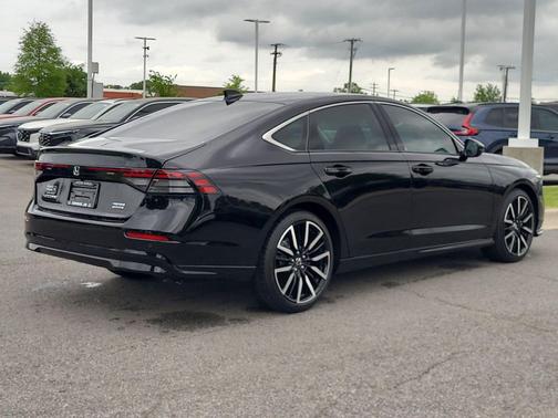Crystal Black Pearl 2023 Honda Accord Hybrid Touring