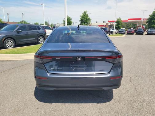 Meteorite Gray Metallic 2026 Honda Accord SE