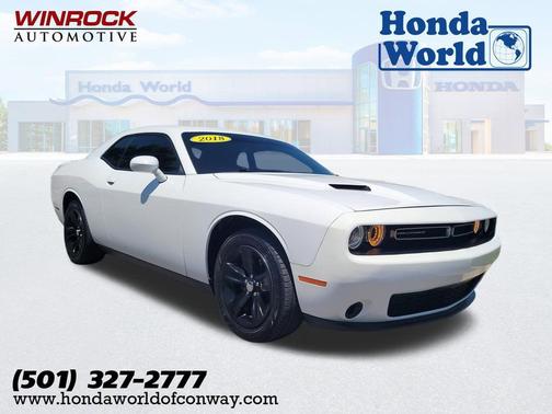 White Knuckle Clearcoat 2018 Dodge Challenger SXT