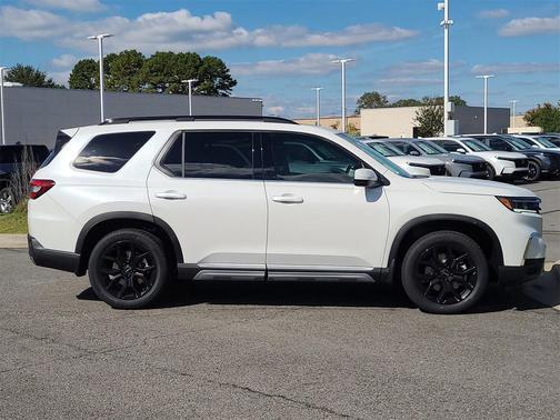 2025 Honda Pilot Touring 8-Passenger