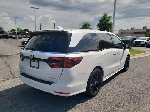 Platinum White Pearl 2024 Honda Odyssey Sport