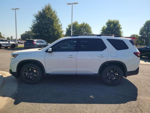 2025 Honda Pilot Touring 8-Passenger