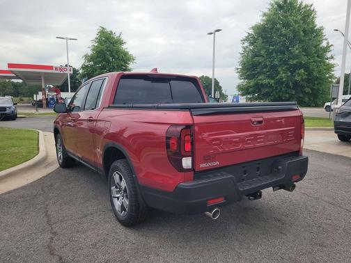 Radiant Red Metallic II 2026 Honda Ridgeline RTL