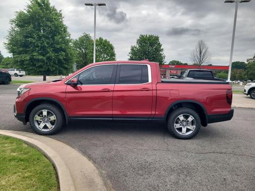Radiant Red Metallic II 2026 Honda Ridgeline RTL