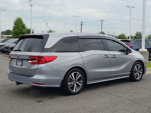 Lunar Silver Metallic 2022 Honda Odyssey Touring
