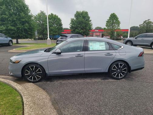 Urban Gray Pearl 2026 Honda Accord Hybrid Touring