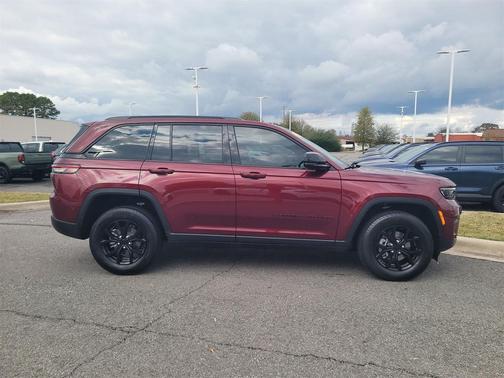 2025 Jeep Grand Cherokee Altitude