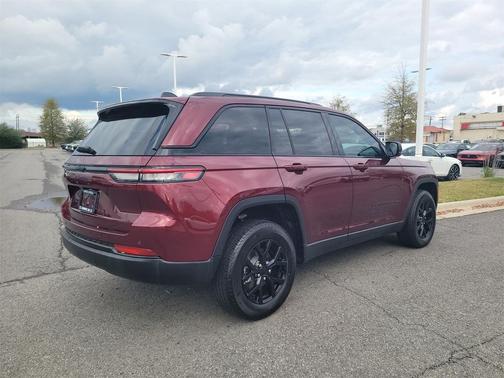 2025 Jeep Grand Cherokee Altitude