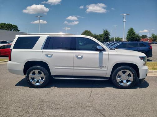 Iridescent Pearl Tricoat 2019 Chevrolet Tahoe Premier