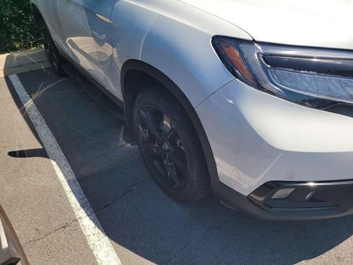 White 2021 Honda Passport AWD Elite