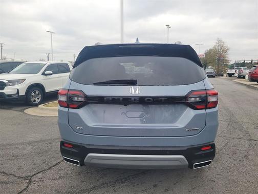 2025 Honda Pilot Touring 8-Passenger