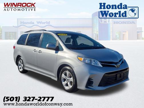 2019 Toyota Sienna LE